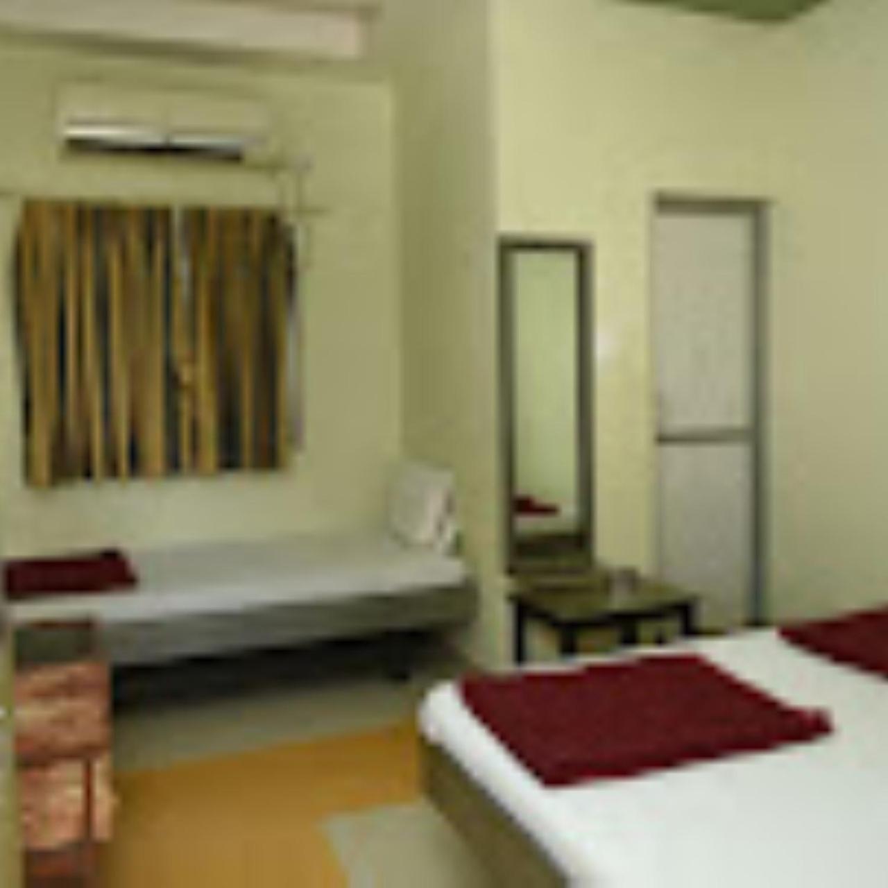 Hotel Anjali Palace 부지 외부 사진